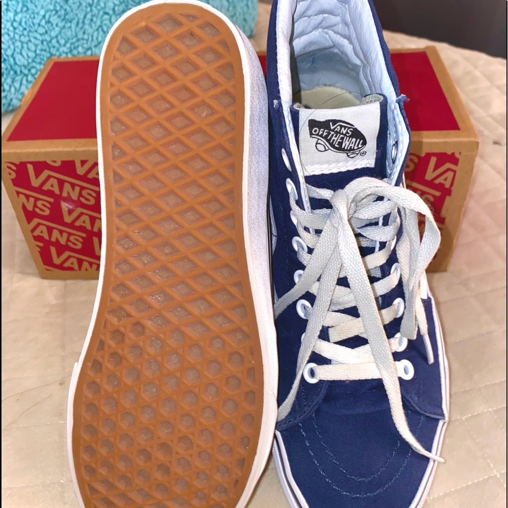 navy blue high top vans